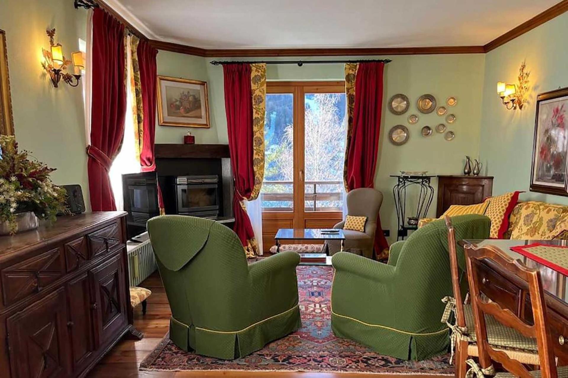Awesome Three Bedroom In * Courmayeur